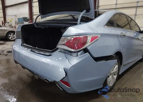 2013 Hyundai Sonata Hybrid z USA, uszkodzony, nr VIN KMHEC4A4XDA083373